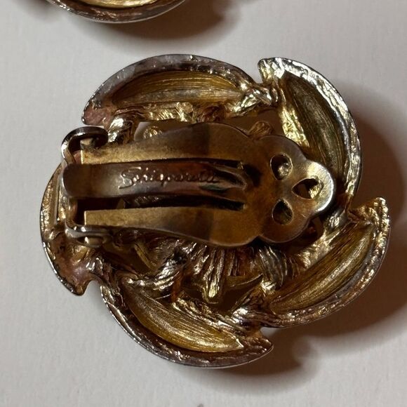 Vintage Signed Elsa Shiaparelli Elegant Gold Tone Clip On Earrings - Picture 3 of 5